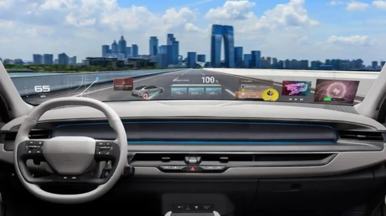 Hyundai Mobis Unveils World’s First Holographic Windshield Display at CES 2025