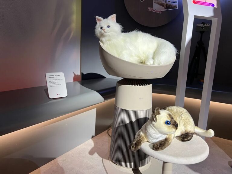 LG’s AeroCatTower: The Ultimate Air Purifier and Heated Cat Tree